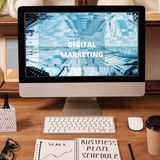 Profesional analizando métricas de publicidad digital